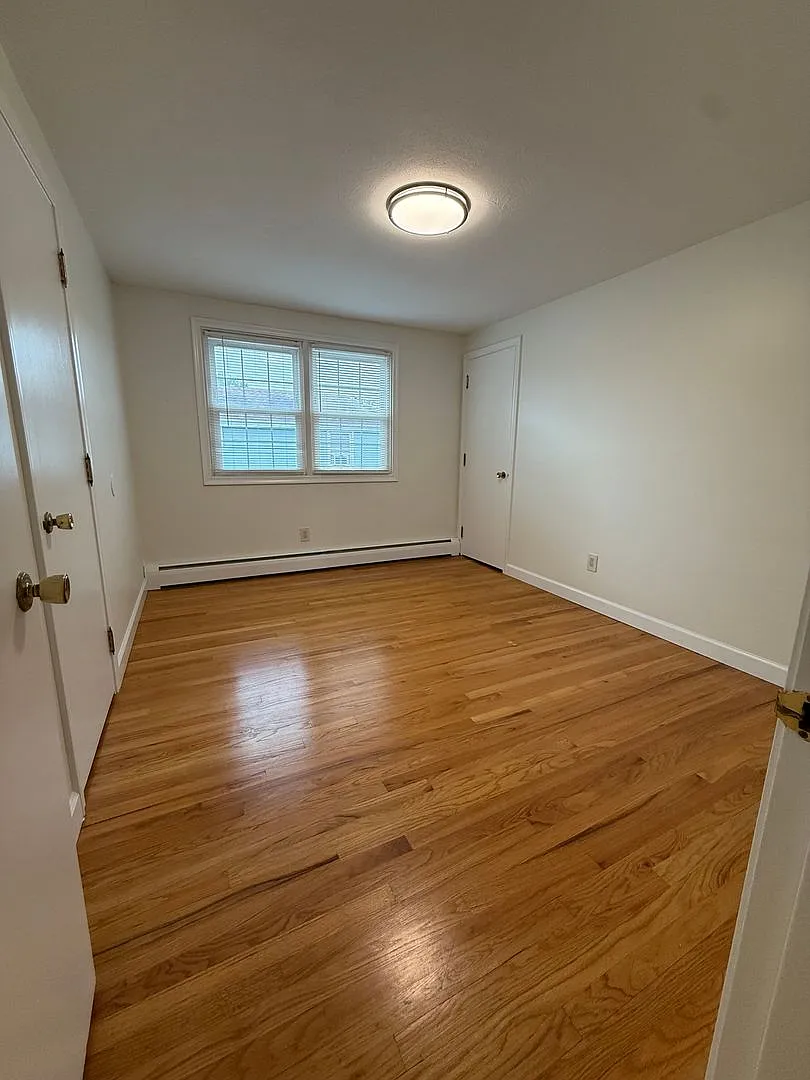 27 Janet Dr — Photo 3