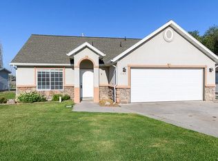 365 Downs Dr, Ogden, UT 84404
