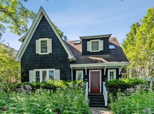 1028 Cherry St, Winnetka, IL 60093