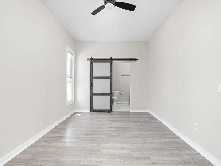 2919 Winthrop Ave — Photo 16