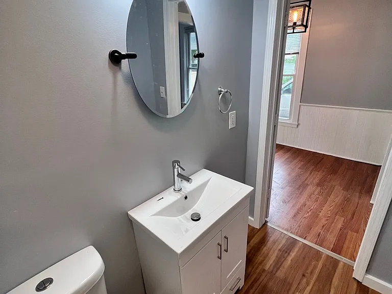 320 W Henry St #2 — Photo 6