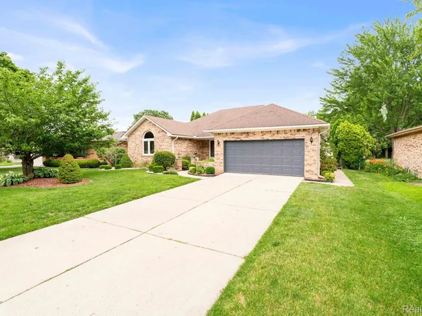 37452 Dundee St, Sterling Heights, MI 48310
