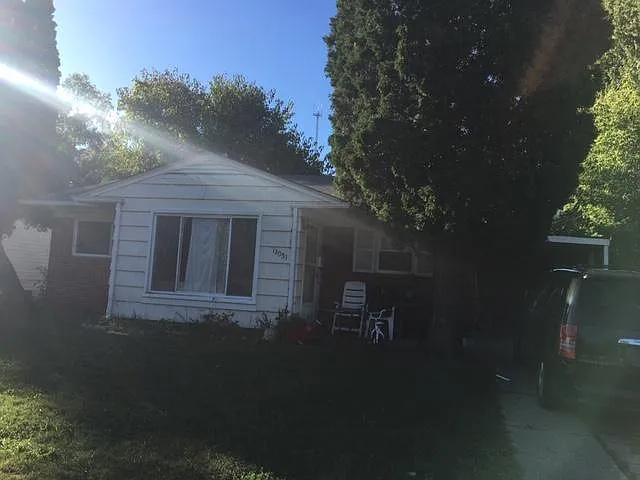 13051 Albany Ave photo 1