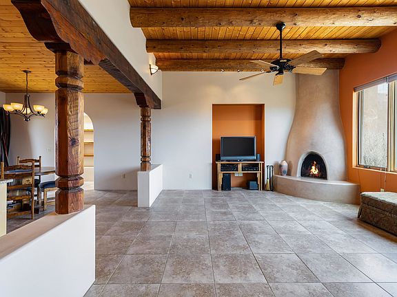4th image of 160 Colonias Pointe Dr