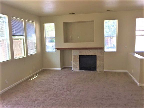 2nd image of 664 Gardenia Pl