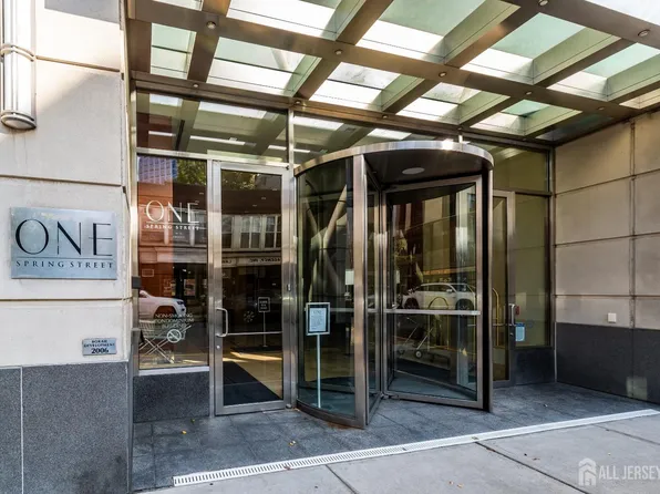 1 Spring St APT 805, New Brunswick, NJ 08901