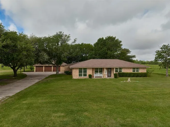14528 Vlasta St, Needville, TX 77461