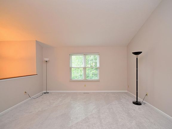 4th image of 7201 Bluecrest Dr