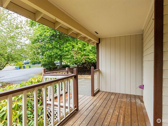 3rd image of 3117 SW Woodland Court