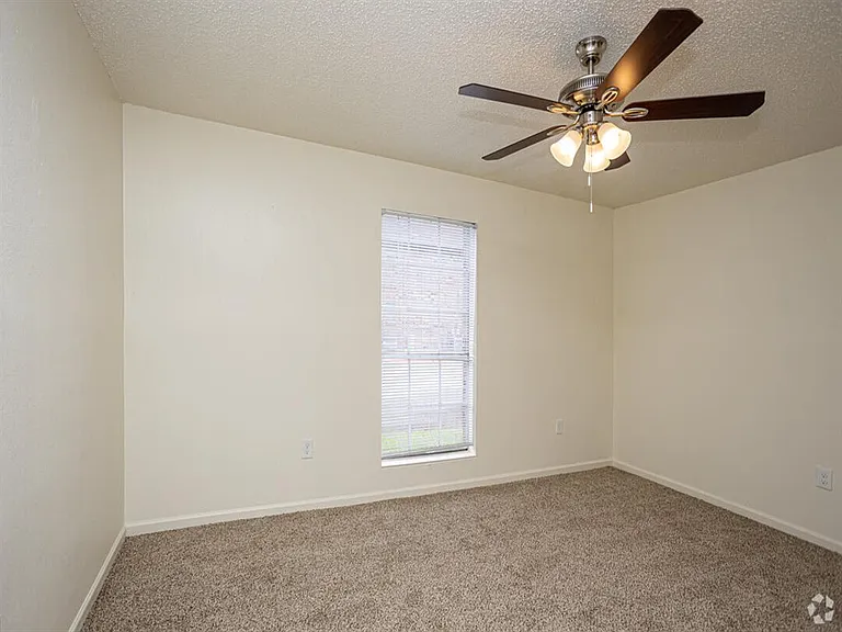 Devonshire Apartments — Photo 20