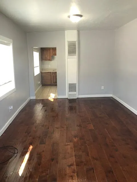 2 bed, 1000 sqft, $1,395 — Photo 3