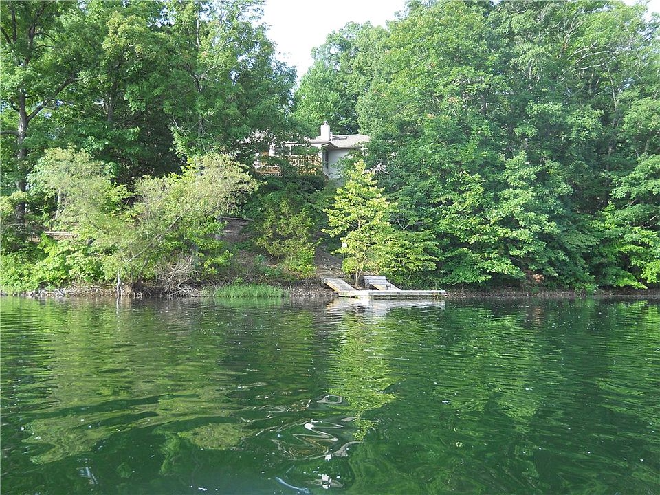 1st image of 29 Brittany Ln