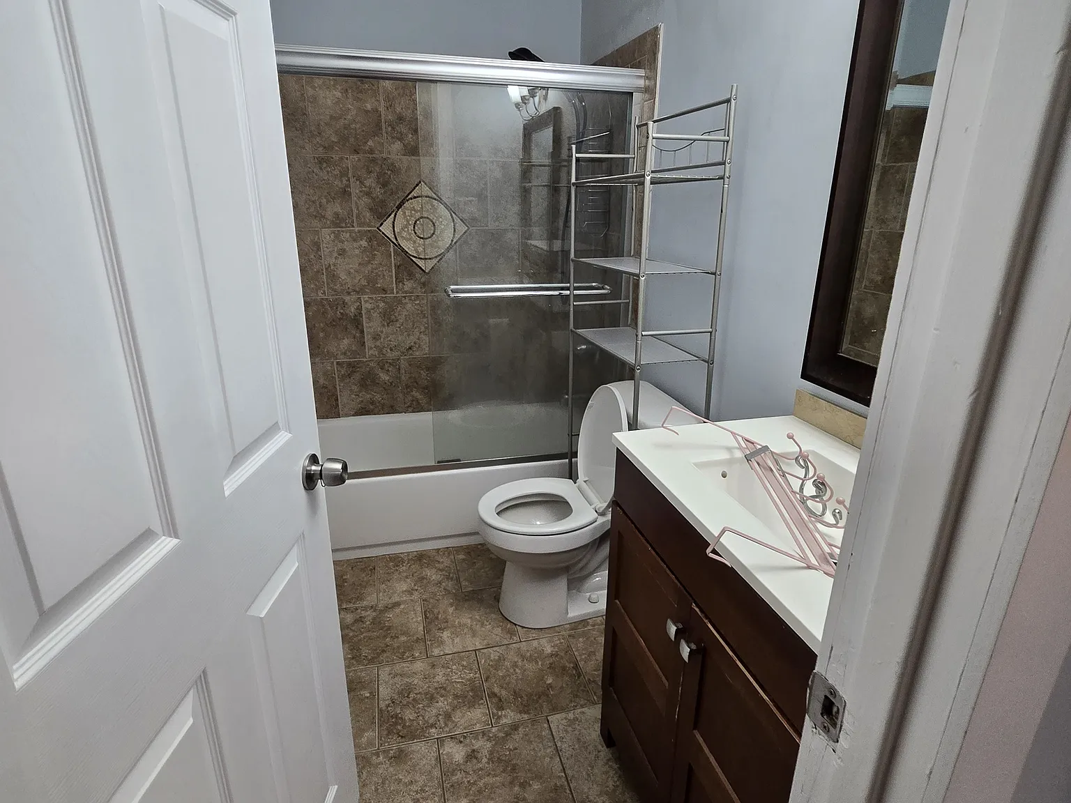 3 bed, 1450 sqft, $1,200 — Photo 3