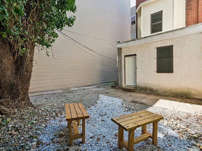 1507 N 17th St #1 — Photo 4