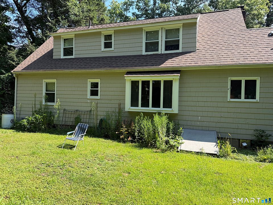 2nd image of 9 Pine Woods Road