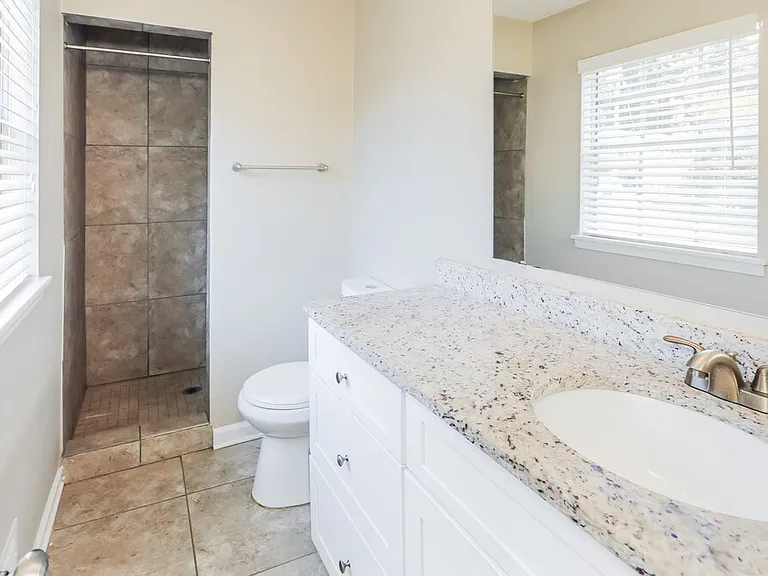 1760 Sonia Dr — Photo 14