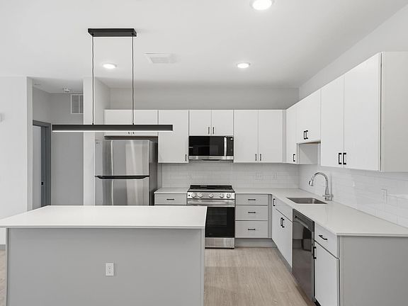 C1 Kitchen with Island