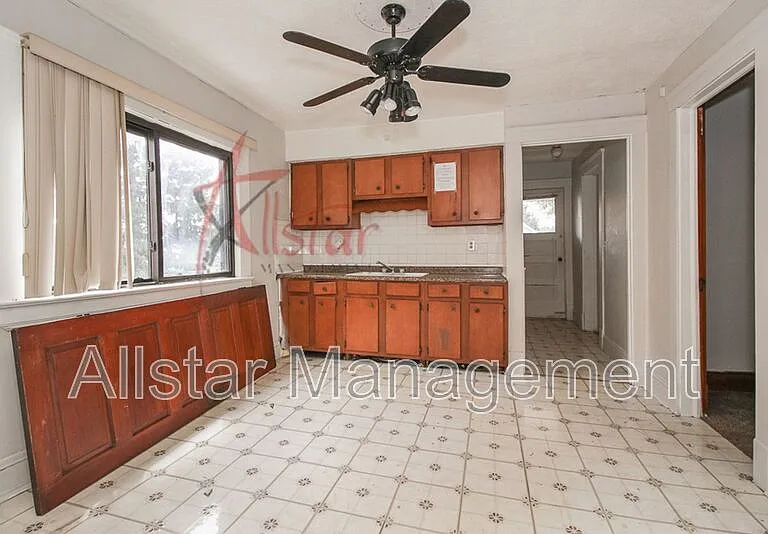 2203 Tate Ave — Photo 6