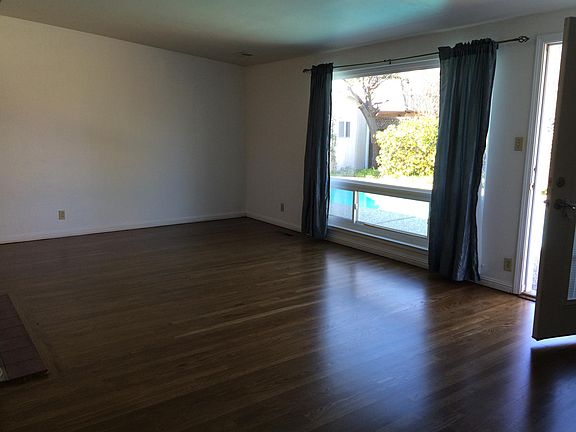 3rd image of 1343 Tenaya Dr
