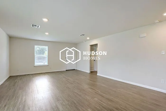 602 S 24th St — Photo 3