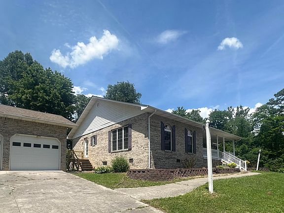 3rd image of 34 Ross Jones Rd