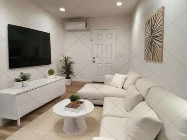 8637 S Hoover St, Los Angeles, CA 90044