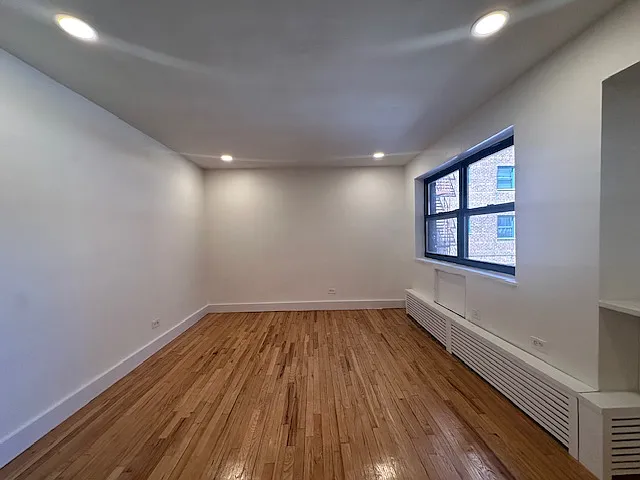 149-45 Northern Blvd #2Z — Photo 8
