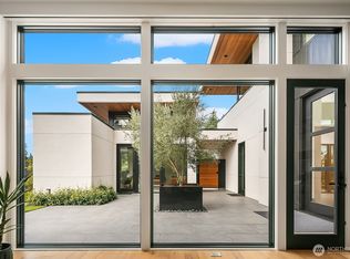 9243 NE 20th St, Bellevue, WA