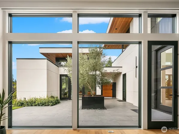 9243 NE 20th Street, Clyde Hill, WA 98004