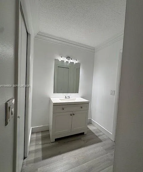 321 Lakeview Dr #105 — Photo 13