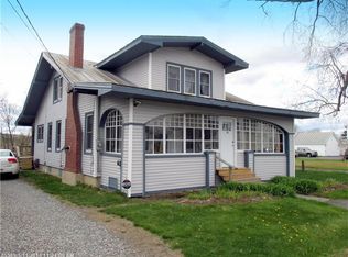 34 Maple St, Madison, ME 04950