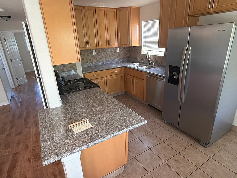 3501 Fairview Dr #1 — Photo 4