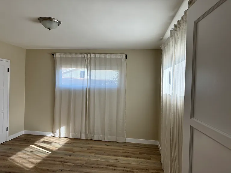 10606 Bryson Ave — Photo 19