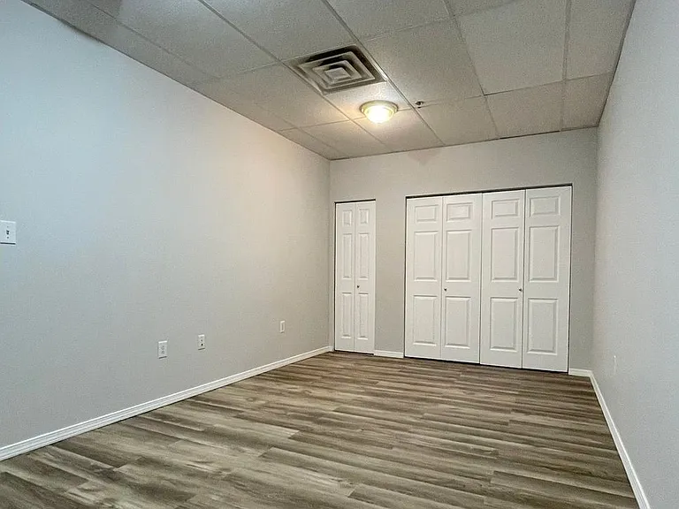 282-286 Main St — Photo 6