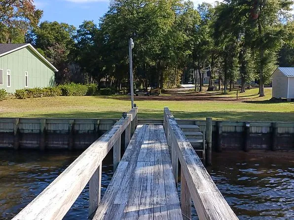 1307 Scott Lake Rd, Summerton, SC 29148