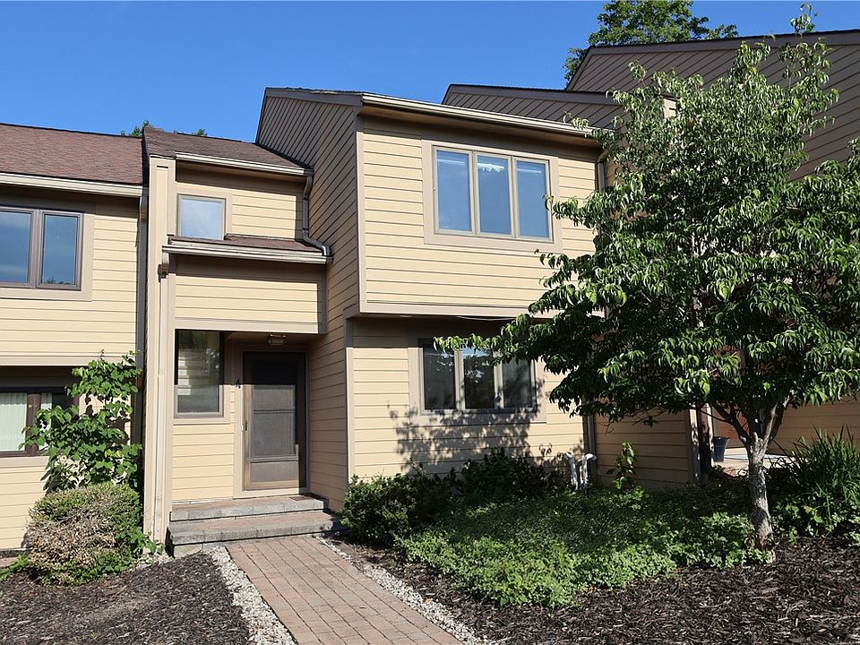 1st image of 4 Golfside Cir