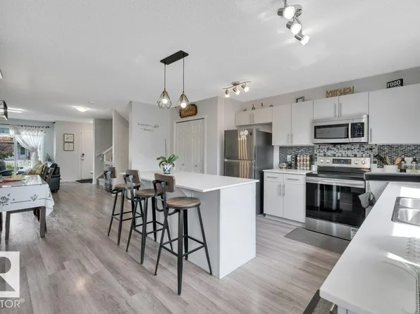 19303 27th Ave NW, Edmonton, AB T6M 1K9