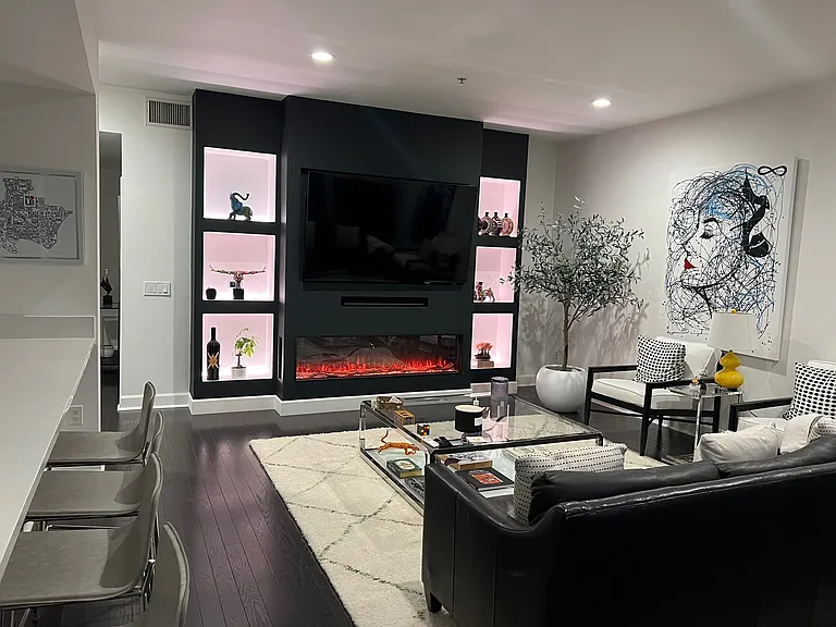 300 E 4th St #402 — Photo 6