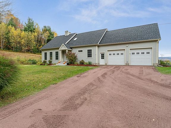 3rd image of 246 Hinesburg Road
