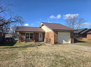 2233 Willow Ln, Miami, OK 74354