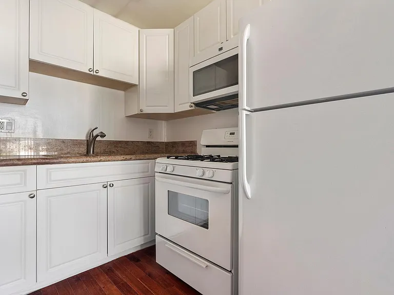 1661 Federal Ave #11 — Photo 1