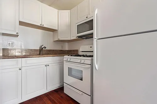 1661 Federal Ave #11 Photo 1