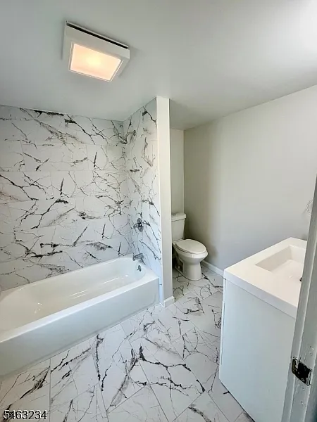 3 bed, 1.5 bath, $2,800 — Photo 3