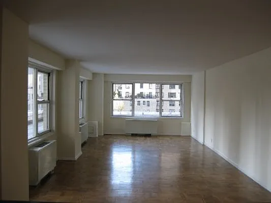 Rented by Classic Marketing- 530 Park1 | media 39