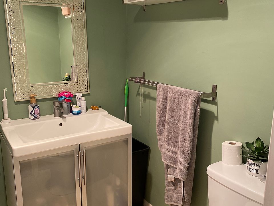 2nd image of 715 S Bradley Rd APT 12