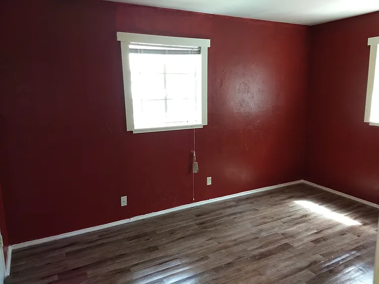 920 Gardenia St — Photo 14