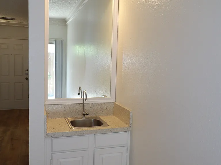 4339 Buena Vista St #5 — Photo 9