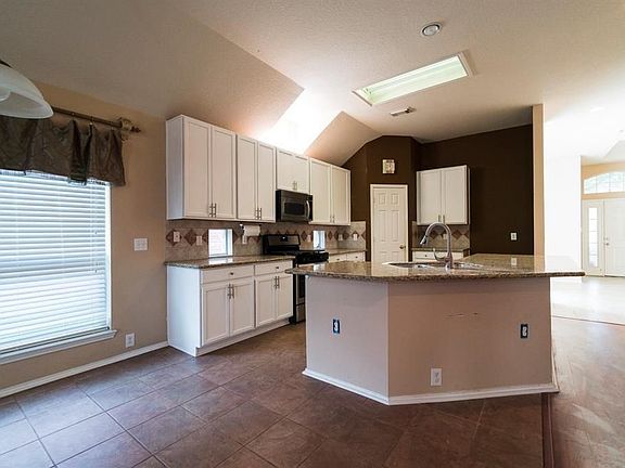 5th image of 3211 Farrel Hill St