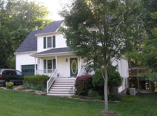 412 Michaux Ridge Ct, Midlothian, VA 23113