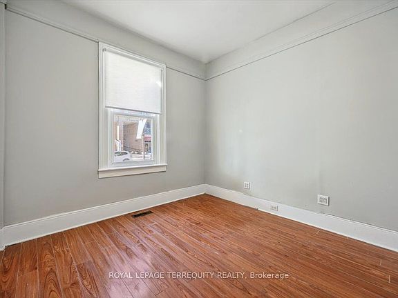 5th image of 164 Main St N #1